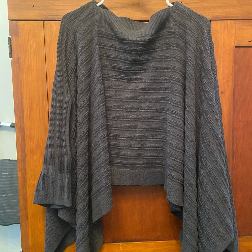 Lululemon poncho